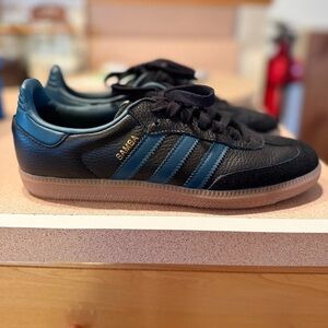 Adidas Wmns Samba OG 'Black Arctic Night' sneakers